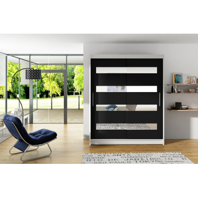 Geräumiger Kleiderschrank mit Spiegel Doris – Breite 150 cm, weiß/schwarz